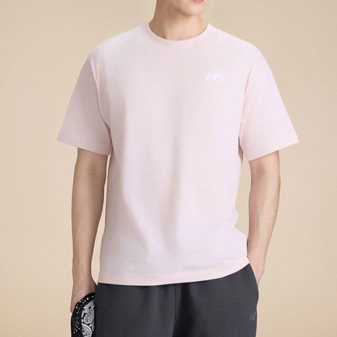 40 代 ファッション メンズ 洗練シンプル ワンポイントTシャツ