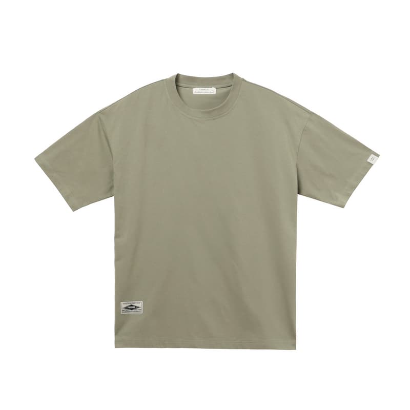 40 代 ファッション メンズ 洗練シルエット 大人の余裕Tシャツ
