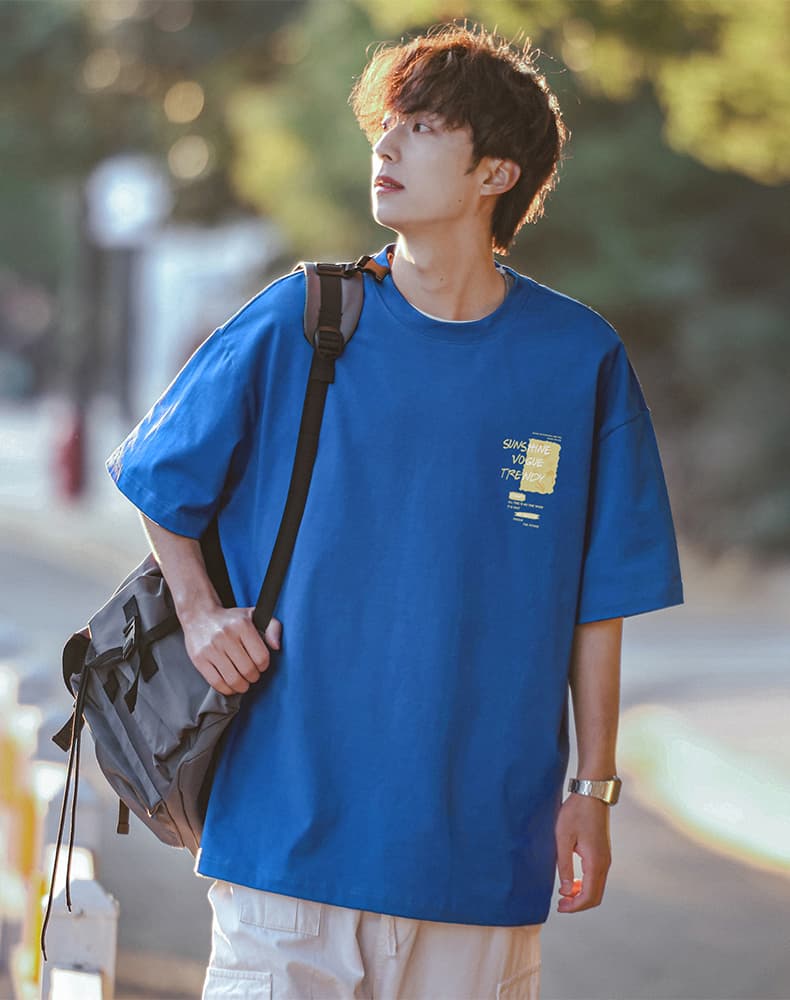 40 代 ファッション メンズ 洗練された休日のゆったりTシャツ