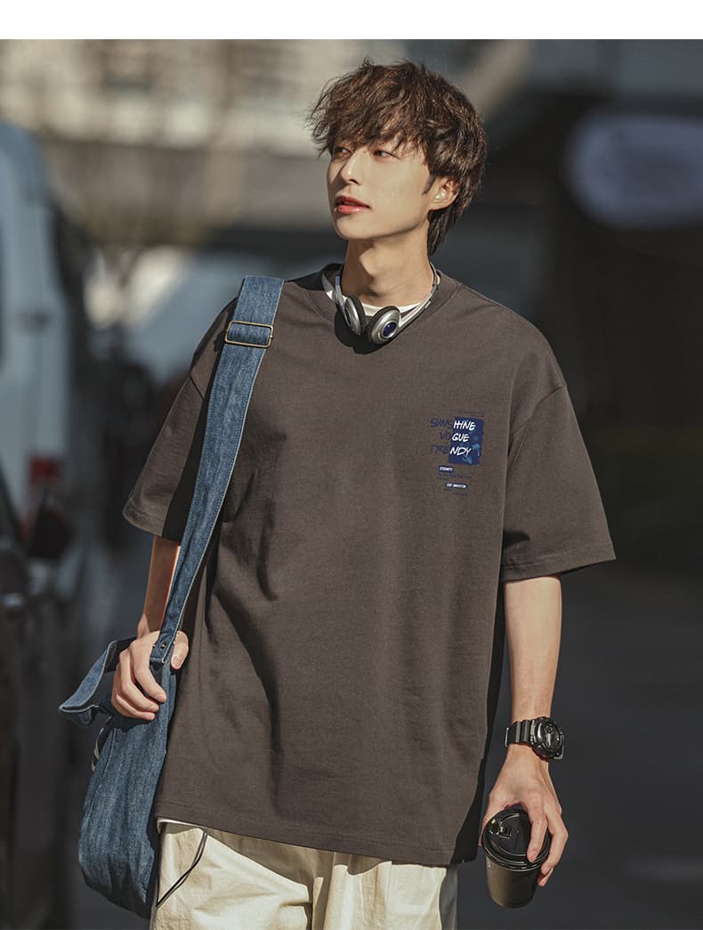 40 代 ファッション メンズ 洗練された休日のゆったりTシャツ