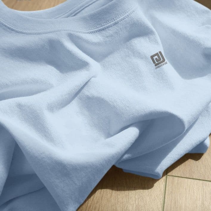 40 代 ファッション メンズ 洗練された基本デザイン四角ロゴTシャツ