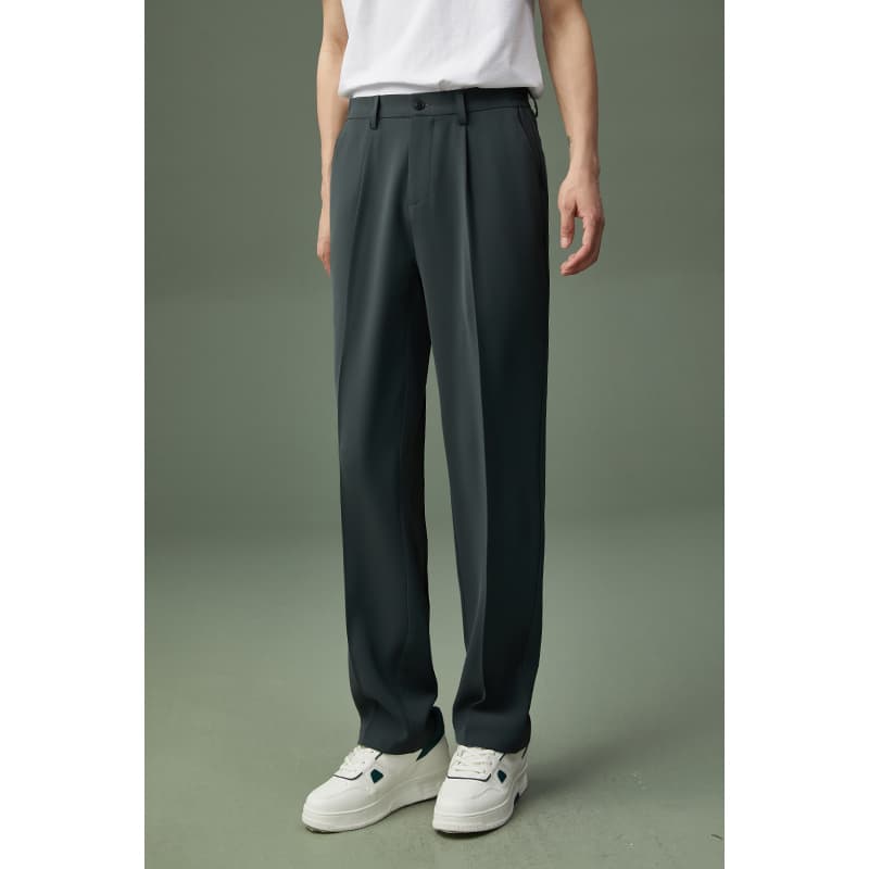 40 代 ファッション メンズ 洗練ワイドシルエットスラックス