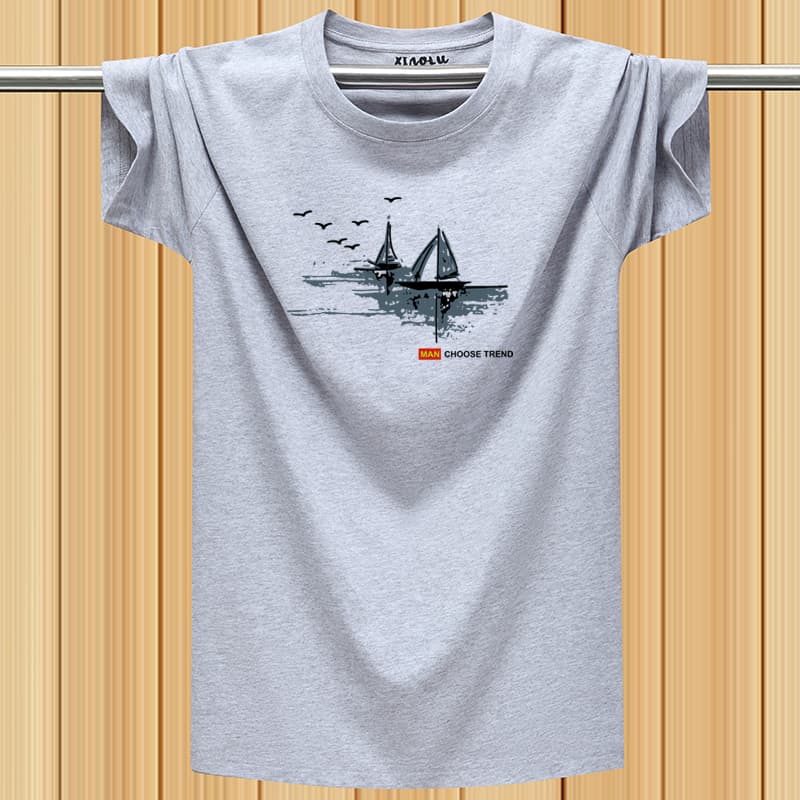40 代 ファッション メンズ 山岳シルエット ロゴ入り半袖Tシャツ