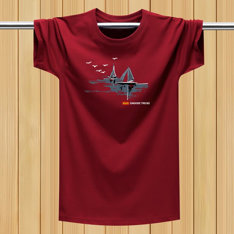 40 代 ファッション メンズ 山岳シルエット ロゴ入り半袖Tシャツ