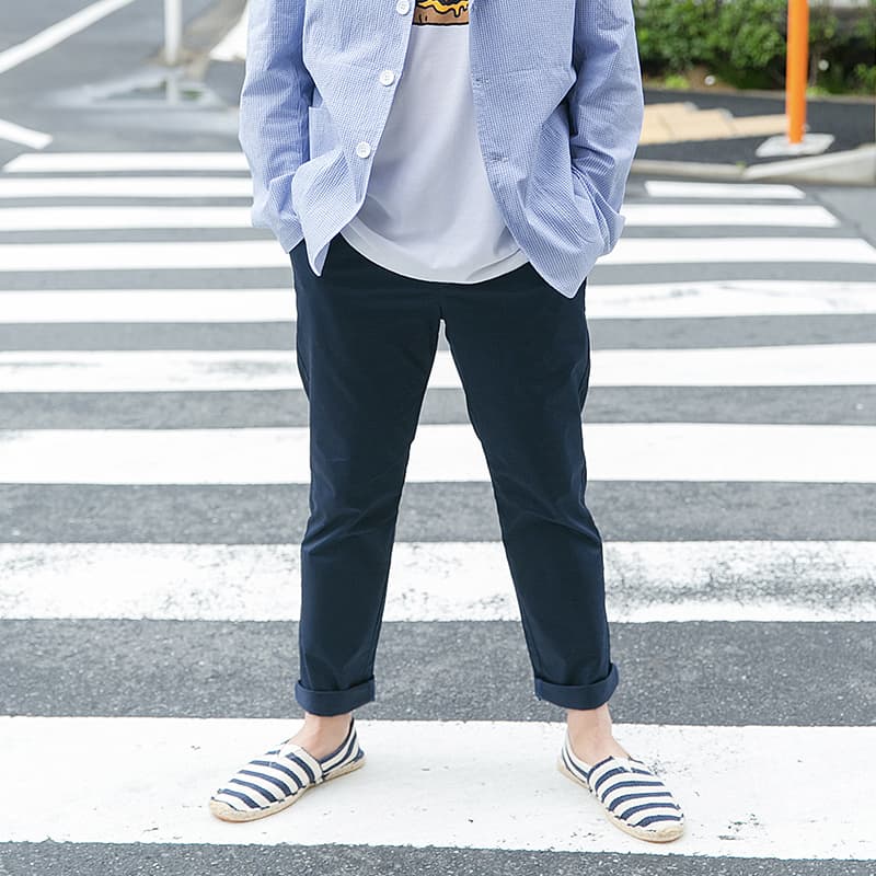 40 代 ファッション メンズ 大人のリラックステーパードパンツ