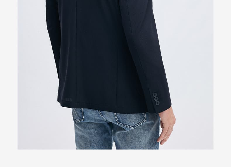 40 代 ファッション メンズ 洗練ジネスジャケット