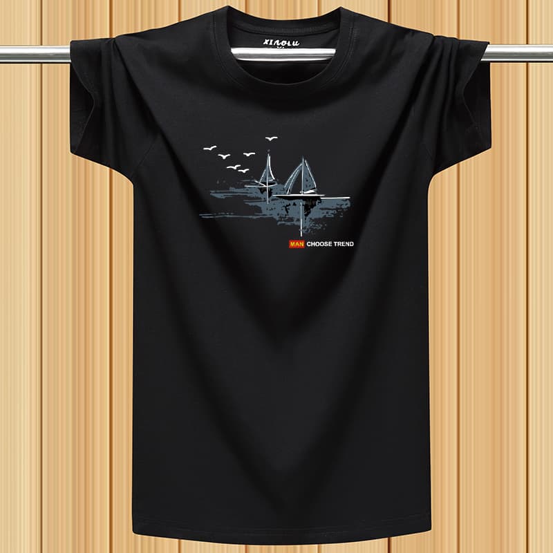 40 代 ファッション メンズ 山岳シルエット ロゴ入り半袖Tシャツ